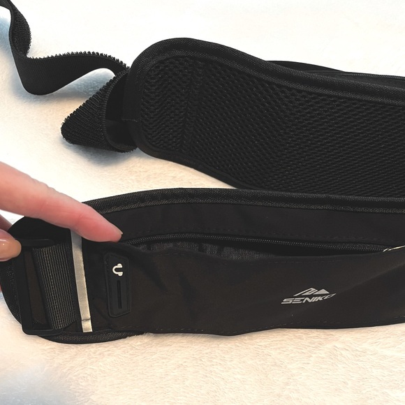 NEW Running Hydration Belt Fanny Pack with Water Bottle - Picture 15 of 16